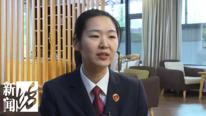  上海某社区发生一起特殊监护案件；84岁退休高级工程师母亲与53岁硕士女儿同患失智症；家庭面临严峻照护与财产管理困境，基层组织挺身而出提供保障。 健康养生