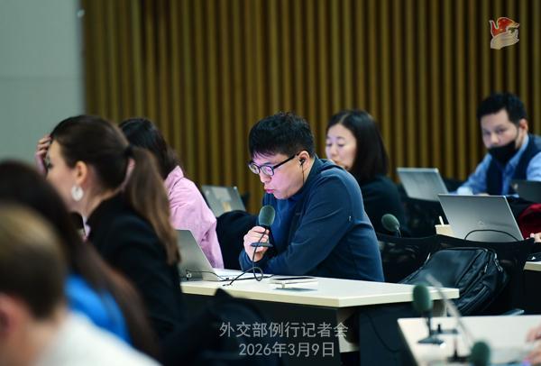  外交部例行记者会释放积极信号；高层出访彰显合作担当。 新闻 外交部例行记者会释放积极信号；高层出访彰显合作担当。 新闻