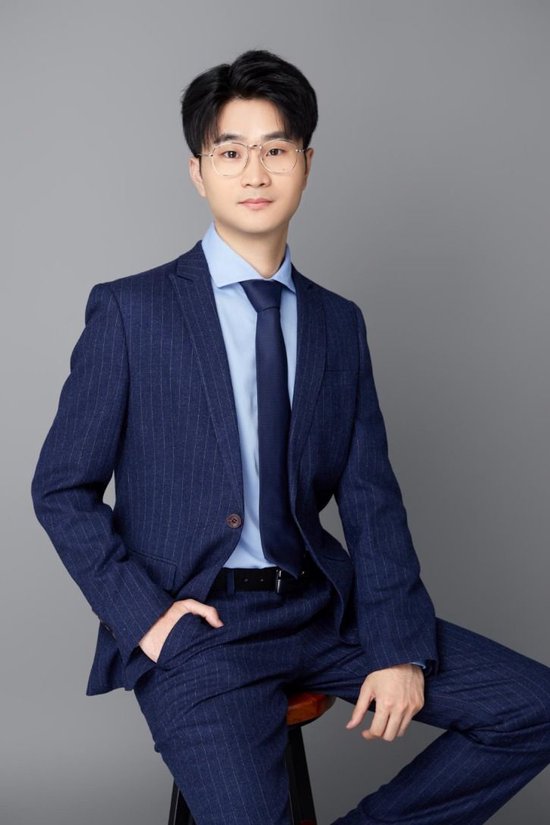  政府工作报告释放务实信号，经济增长目标区间设定引关注。 股票财经 政府工作报告释放务实信号，经济增长目标区间设定引关注。 股票财经 政府工作报告释放务实信号，经济增长目标区间设定引关注。 股票财经