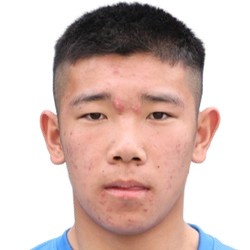  姜利勋首登中超舞台；紧张与兴奋交织，成长之路刚刚开启。 体育新闻