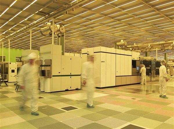  晶圆代工市场格局稳定，台积电优势显著，中芯国际位居第三。 IT技术