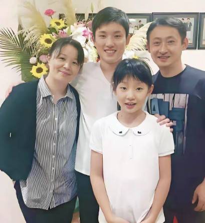  华裔运动员归化困局：从技术血统论到身份认同的深层博弈 体育新闻