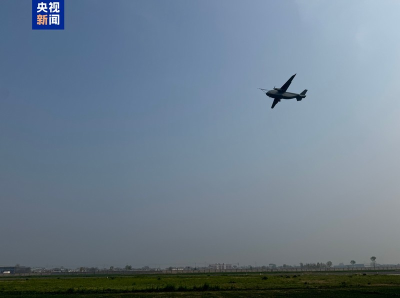  【深度技术解析】全球最大货运无人机首飞：长鹰-8如何重塑无人运输装备格局 新闻