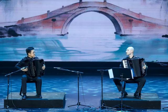  【技术解析】手风琴艺术的跨界融合密码：第八届国际手风琴文化艺术周深度观察 文化旅游