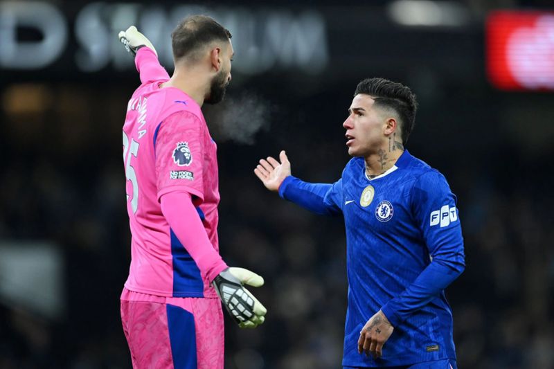  【深度复盘】恩佐禁赛困局：切尔西中场真空与战术重构的必然代价 体育新闻