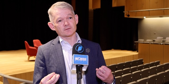  AI重构人文学术疆域：牛津苏世民中心的「逆向思考」方法论 IT技术 AI重构人文学术疆域：牛津苏世民中心的「逆向思考」方法论 IT技术